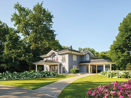 Villa in Fertigbauweise Repräsentative Villa von WeberHaus